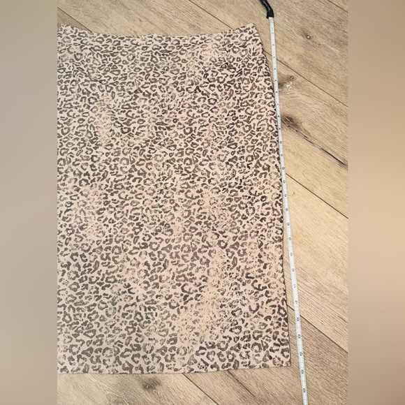 Carla Ferroni Suede Leopard Print Neutral Midi Pencil Skirt Medium - Picture 4 of 5